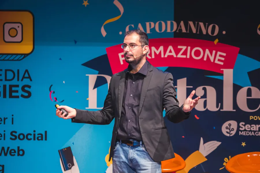 Sul palco · giacca grigia